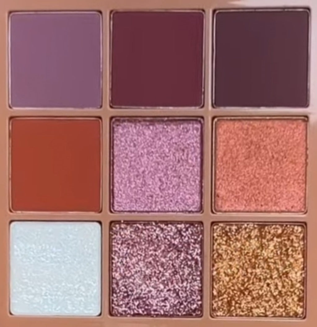 NRC MOGHUL EDITION SIGNATURE EYE PALLETTE.